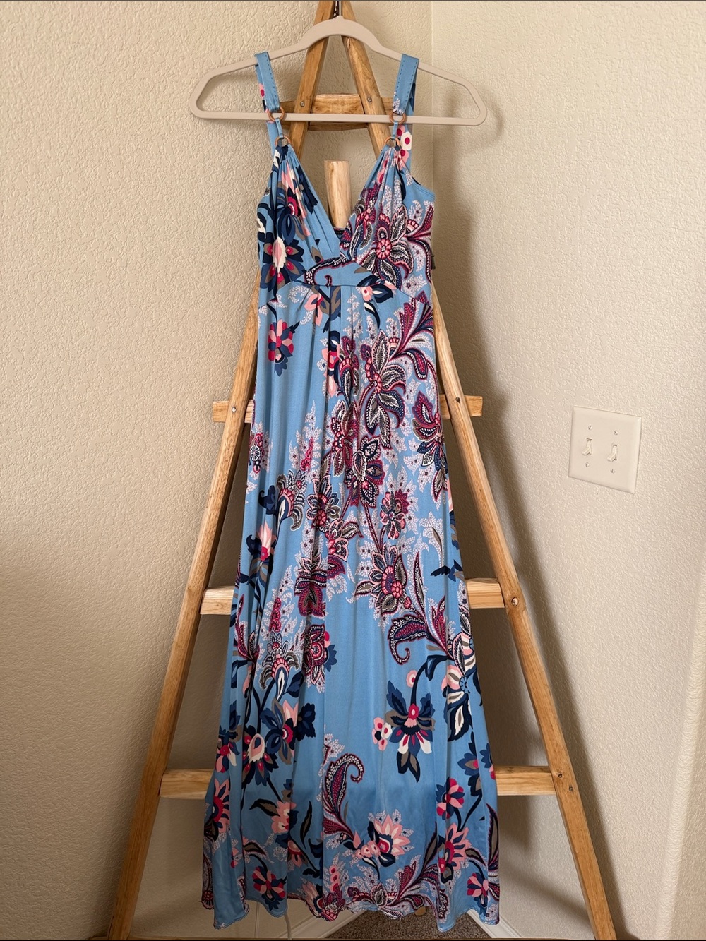 Elie Tahari Silk Blend Blue Floral V-Neck Maxi Dress